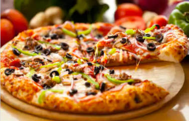 O pizzerie poate fi deschisa prin seriviiciul de Consultanta Start-Up Nation. Pizza calda, taiata in bucati, cu branza inca fierbinte care se intinde daca incerci sa iei o felie.